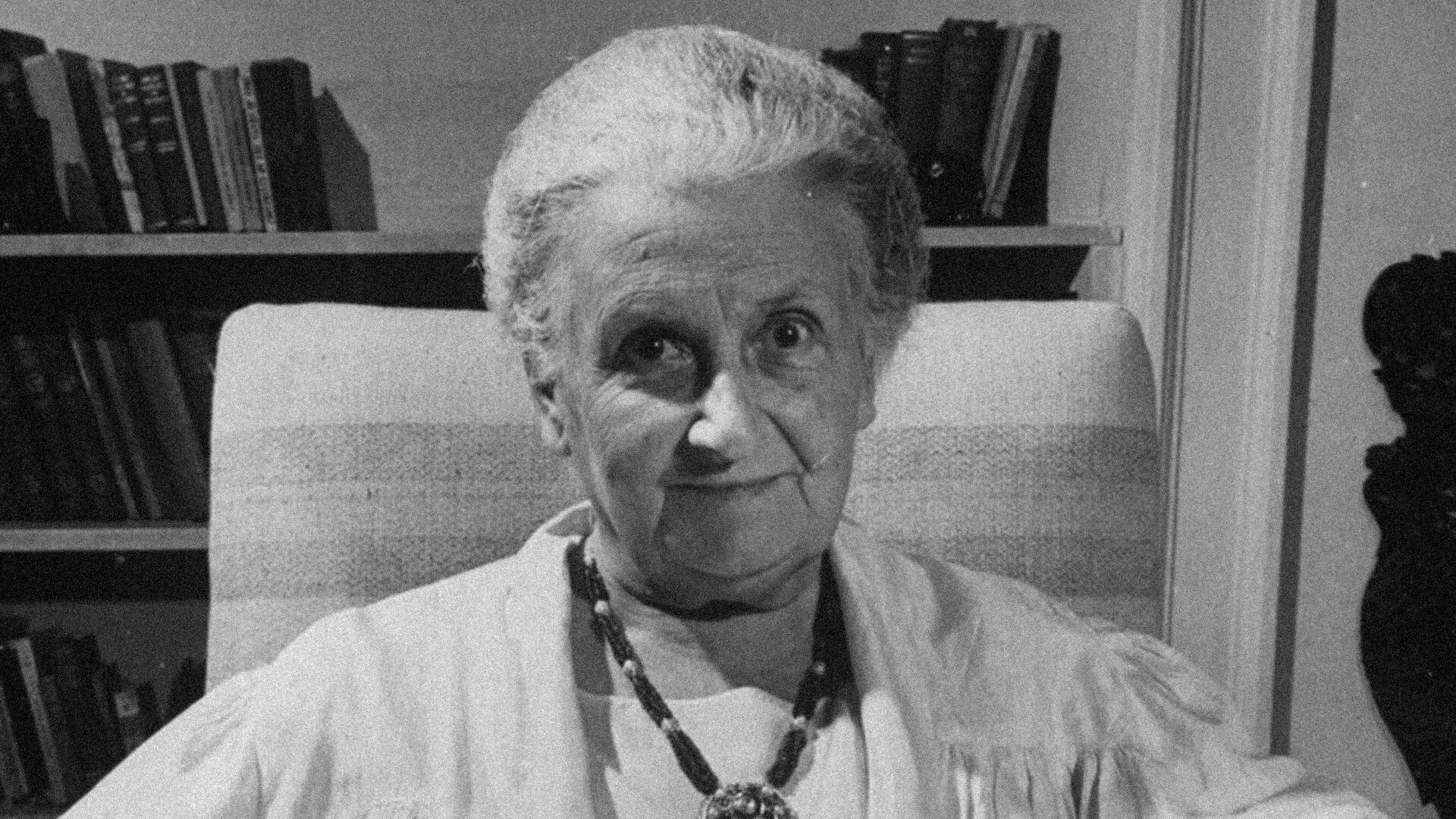 Dr Maria Montessori Biography Dr Maria Montessori Biography